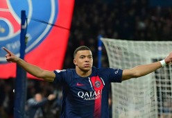 姆巴佩迎来二十赛季高光表现，巴塞罗那球迷沸腾！的简单介绍