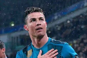  败北引发热议！，C罗在加拿大队比赛中大比分获胜观众掌声雷动